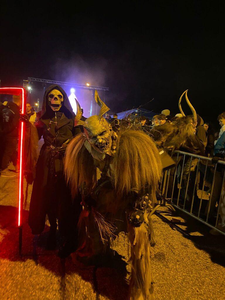 Bild eines Krampuslaufes der Sölkpass Bruat aus Schöder, Bezirk Murau, Steiermark