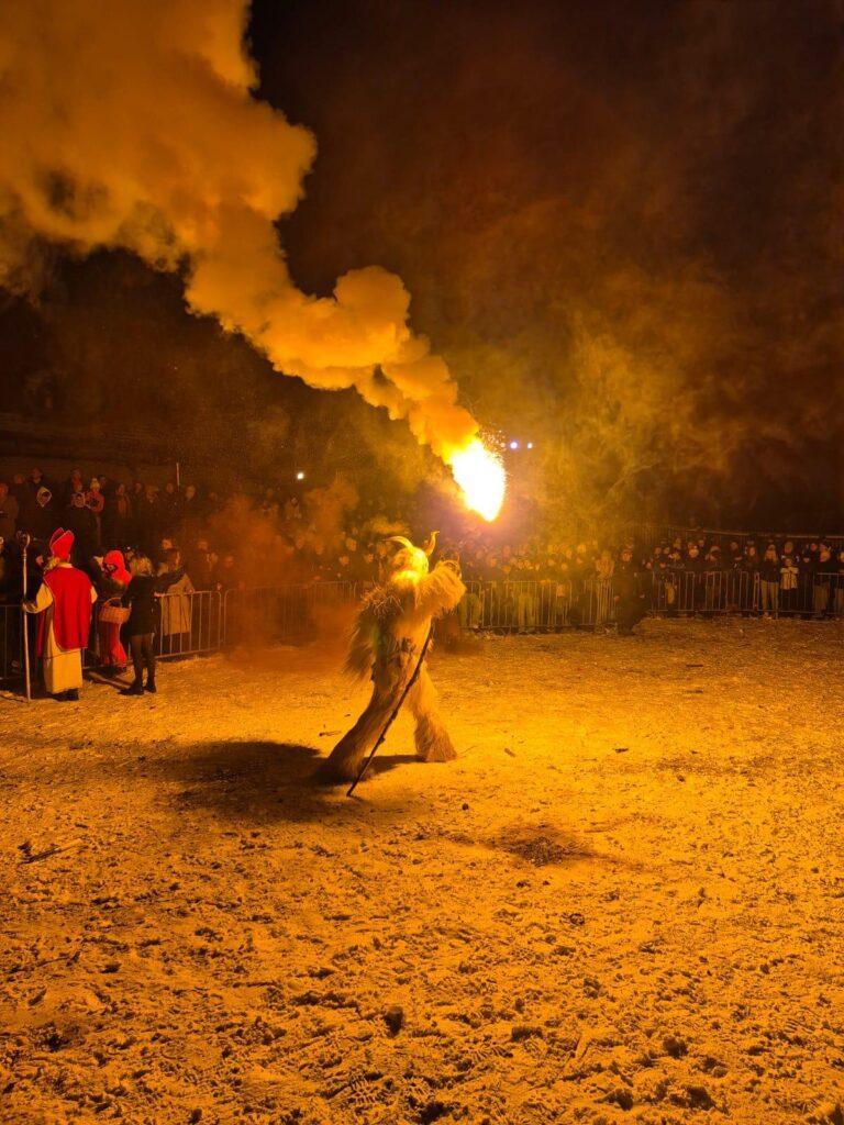 Bild eines Krampuslaufes der Sölkpass Bruat aus Schöder, Bezirk Murau, Steiermark