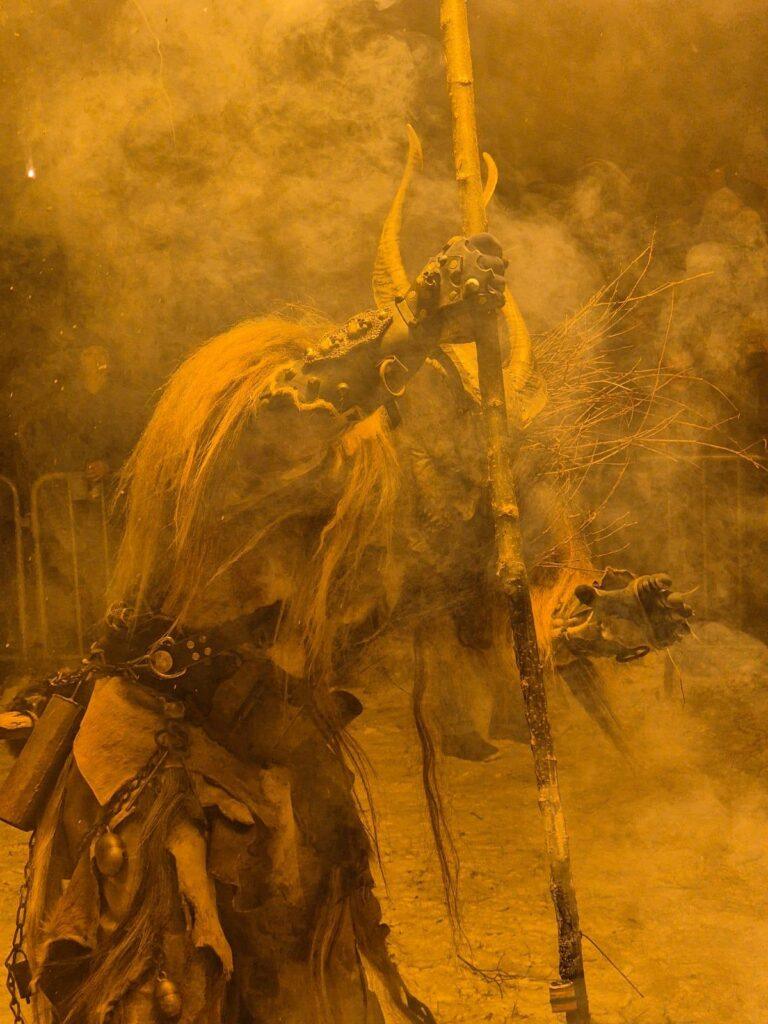 Bild eines Krampuslaufes der Sölkpass Bruat aus Schöder, Bezirk Murau, Steiermark
