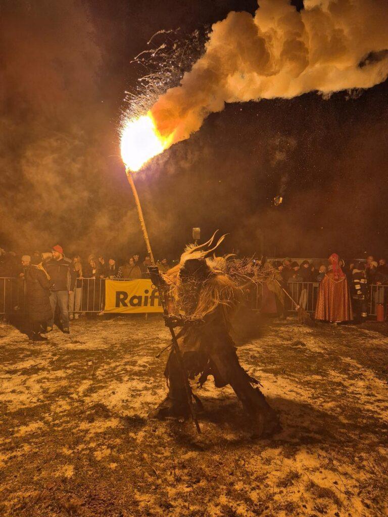Bild eines Krampuslaufes der Sölkpass Bruat aus Schöder, Bezirk Murau, Steiermark