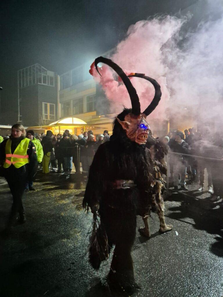 Bild eines Krampuslaufes der Sölkpass Bruat aus Schöder, Bezirk Murau, Steiermark