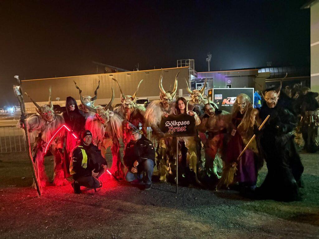 Bild eines Krampuslaufes der Sölkpass Bruat aus Schöder, Bezirk Murau, Steiermark