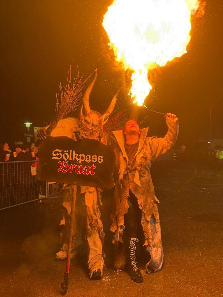 Bild eines Krampuslaufes der Sölkpass Bruat aus Schöder, Bezirk Murau, Steiermark